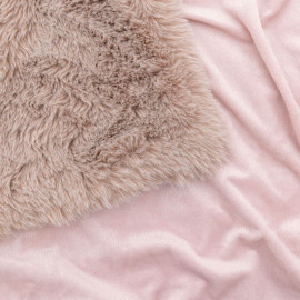 Faux Fur Throw in Luxurious Dusky Pink 